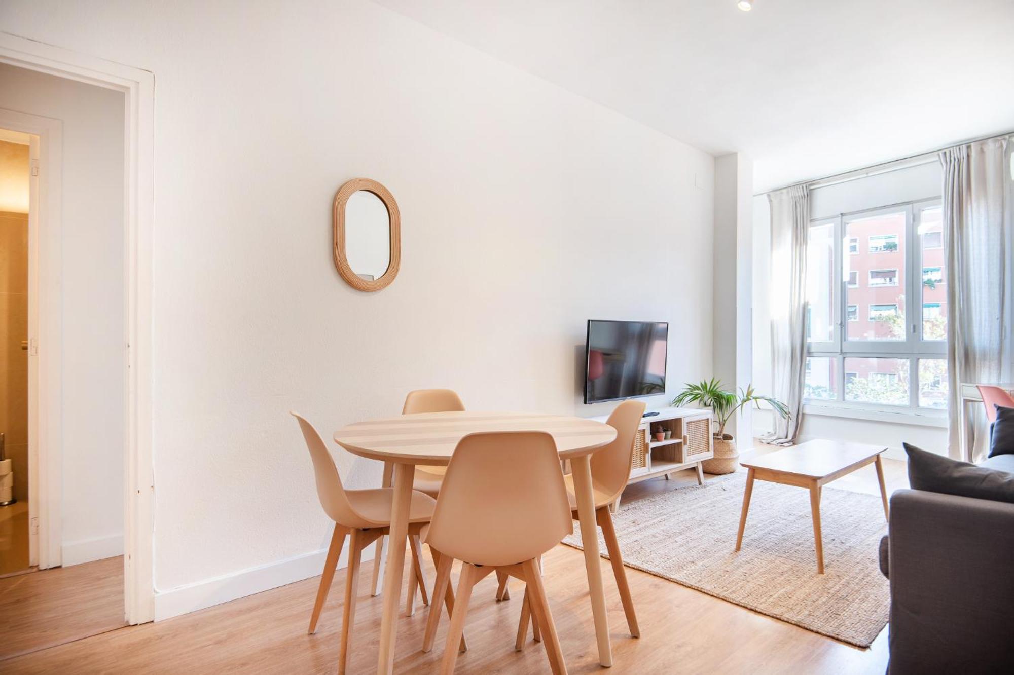 Apartment Comfortable For Groups Next To Sagrada Familia